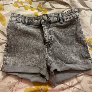 Gray shorts